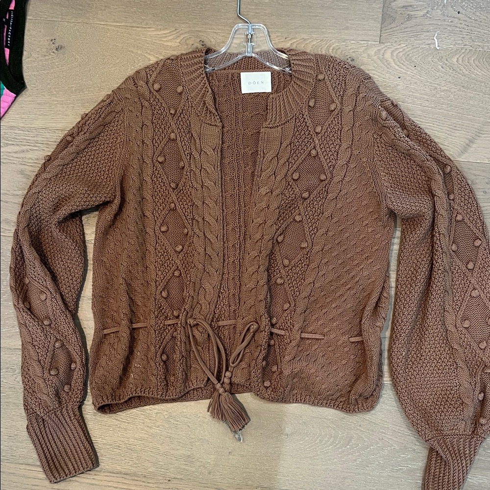 Doen XS cropped Brown Textured Cardigan with ties
